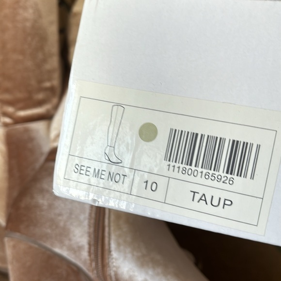 New women’s Sz 10 solid pointed toe over the knee taupe stunning stylish boots - Picture 12 of 13